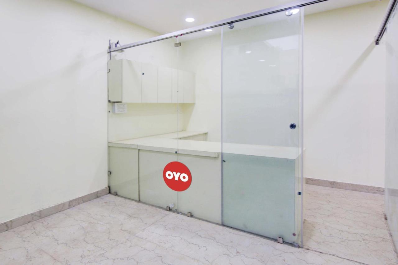 Hotel Oyo White House Noida Exterior foto